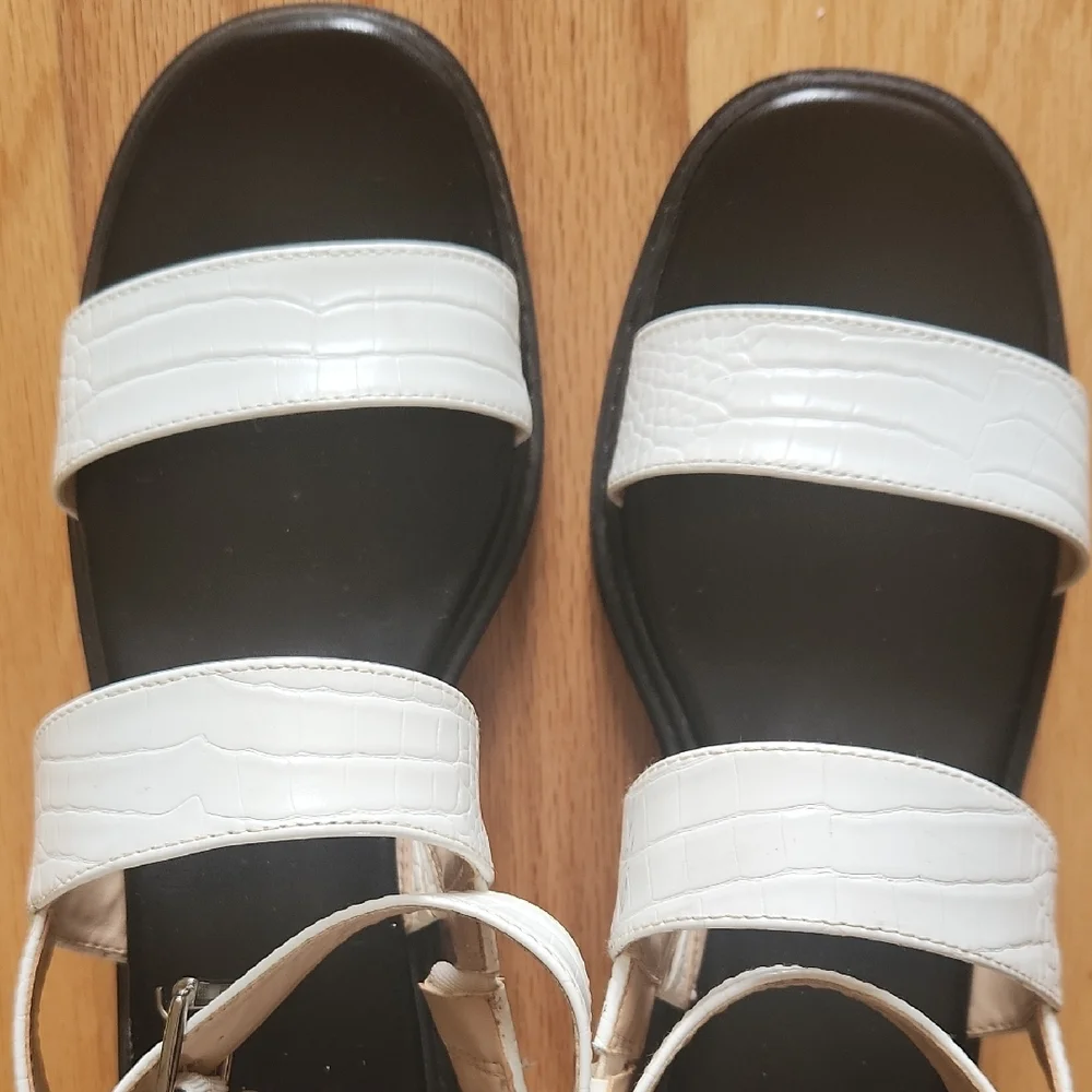 Mix No. 6 Black and White Platform Sandals Size 10 M